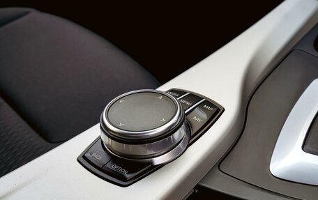 BMW 3 серия, 2017 год, 1 580 000 рублей, 15 фотография