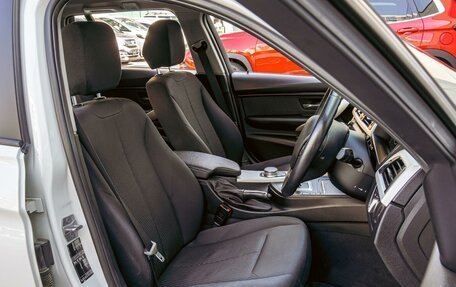 BMW 3 серия, 2017 год, 1 580 000 рублей, 10 фотография