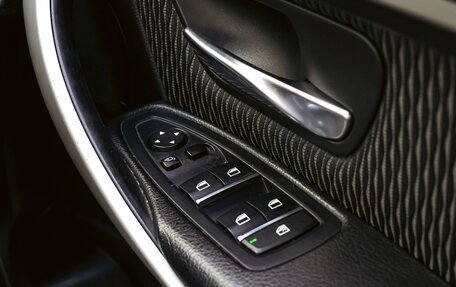BMW 3 серия, 2017 год, 1 580 000 рублей, 21 фотография