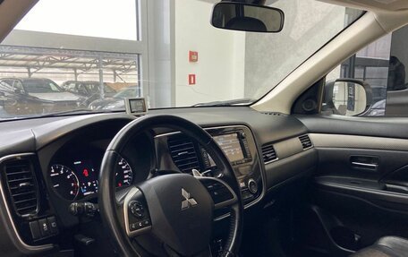 Mitsubishi Outlander III рестайлинг 3, 2012 год, 1 750 000 рублей, 9 фотография