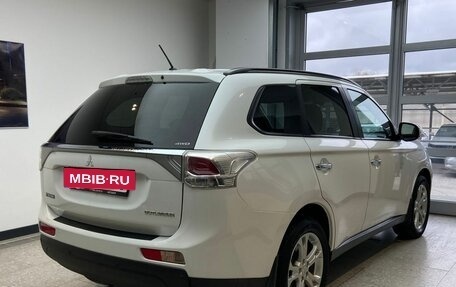 Mitsubishi Outlander III рестайлинг 3, 2012 год, 1 750 000 рублей, 5 фотография