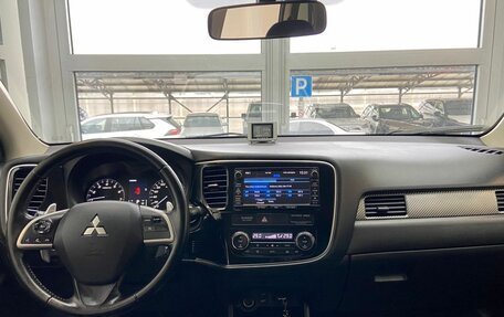 Mitsubishi Outlander III рестайлинг 3, 2012 год, 1 750 000 рублей, 15 фотография