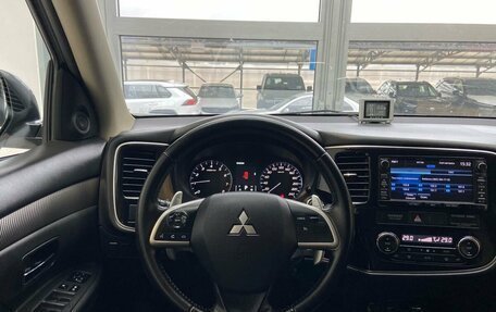 Mitsubishi Outlander III рестайлинг 3, 2012 год, 1 750 000 рублей, 14 фотография