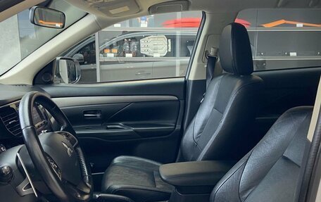 Mitsubishi Outlander III рестайлинг 3, 2012 год, 1 750 000 рублей, 13 фотография