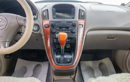 Lexus RX IV рестайлинг, 2002 год, 1 049 000 рублей, 18 фотография