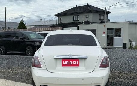 Rolls-Royce Ghost Series II рестайлинг, 2021 год, 33 000 000 рублей, 5 фотография