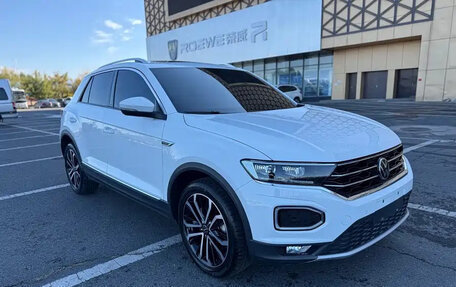 Volkswagen T-Roc I, 2022 год, 1 400 000 рублей, 3 фотография