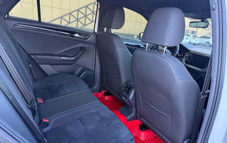 Volkswagen T-Roc I, 2022 год, 1 400 000 рублей, 10 фотография