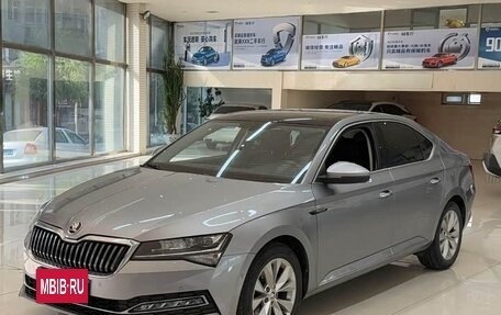 Skoda Superb III рестайлинг, 2022 год, 2 097 000 рублей, 1 фотография