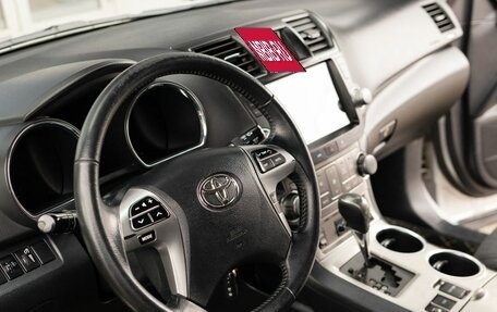Toyota Highlander III, 2012 год, 2 050 000 рублей, 11 фотография