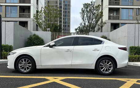 Mazda 3, 2022 год, 1 220 000 рублей, 8 фотография