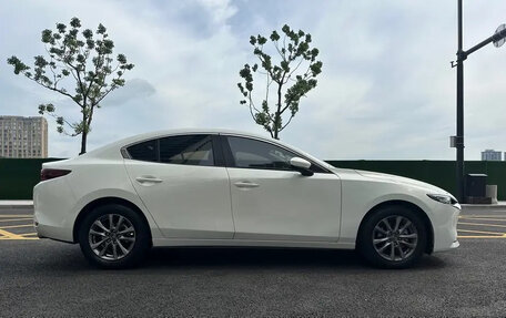 Mazda 3, 2022 год, 1 220 000 рублей, 7 фотография