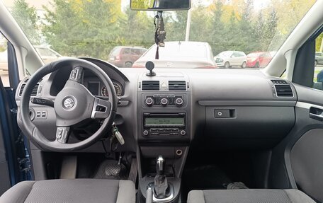 Volkswagen Touran III, 2010 год, 1 200 000 рублей, 23 фотография