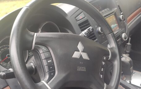 Mitsubishi Pajero IV, 2008 год, 997 000 рублей, 15 фотография