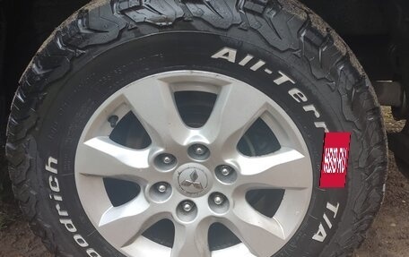 Mitsubishi Pajero IV, 2008 год, 997 000 рублей, 20 фотография