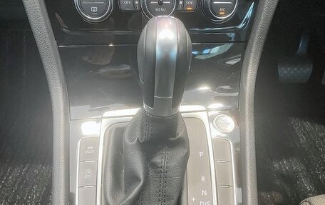 Volkswagen Golf VII, 2017 год, 850 000 рублей, 19 фотография