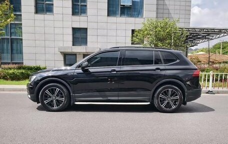 Volkswagen Tiguan II, 2021 год, 1 700 000 рублей, 4 фотография