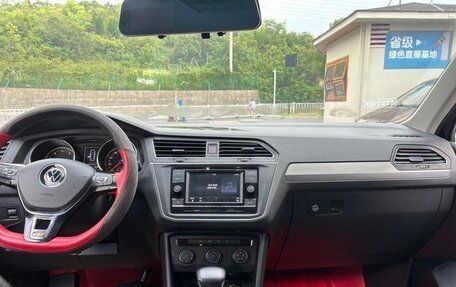 Volkswagen Tiguan II, 2021 год, 1 700 000 рублей, 8 фотография