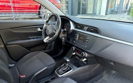 KIA Rio IV, 2021 год, 1 549 000 рублей, 6 фотография