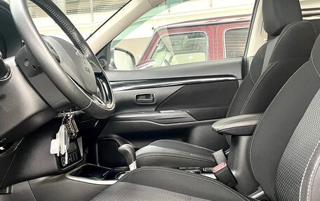 Mitsubishi Outlander III рестайлинг 3, 2020 год, 2 100 000 рублей, 17 фотография