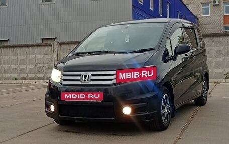 Honda Freed I, 2011 год, 950 000 рублей, 2 фотография