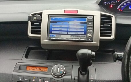 Honda Freed I, 2011 год, 950 000 рублей, 16 фотография