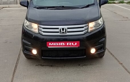 Honda Freed I, 2011 год, 950 000 рублей, 18 фотография