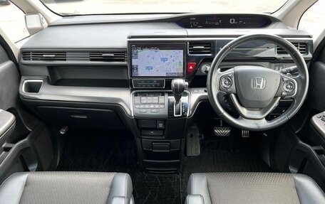 Honda Stepwgn IV, 2021 год, 1 913 000 рублей, 11 фотография