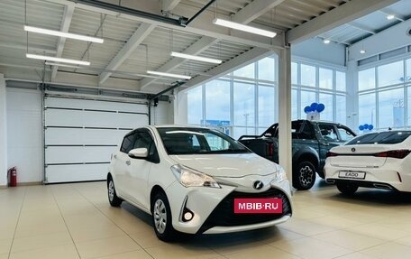 Toyota Vitz, 2018 год, 1 349 000 рублей, 8 фотография
