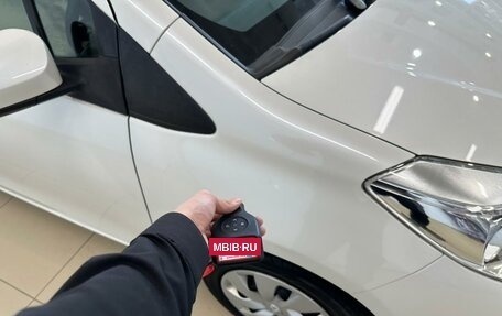 Toyota Vitz, 2018 год, 1 349 000 рублей, 28 фотография