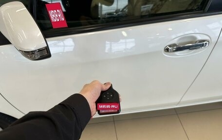 Toyota Vitz, 2018 год, 1 349 000 рублей, 21 фотография