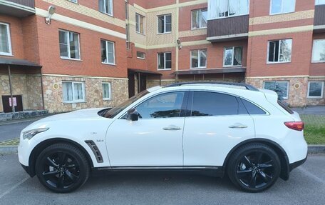 Infiniti QX70, 2014 год, 2 000 000 рублей, 11 фотография