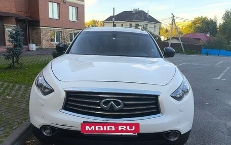 Infiniti QX70, 2014 год, 2 000 000 рублей, 10 фотография