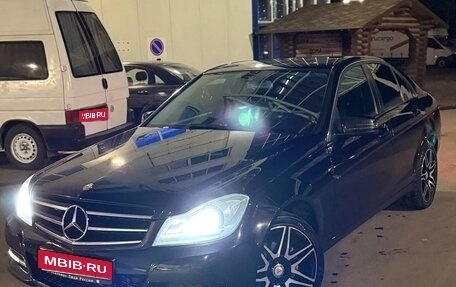 Mercedes-Benz C-Класс, 2013 год, 1 200 000 рублей, 1 фотография