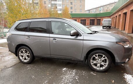 Mitsubishi Outlander III рестайлинг 3, 2012 год, 1 550 000 рублей, 6 фотография
