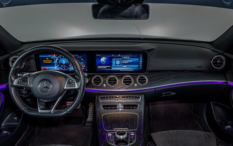 Mercedes-Benz E-Класс, 2018 год, 3 100 000 рублей, 9 фотография