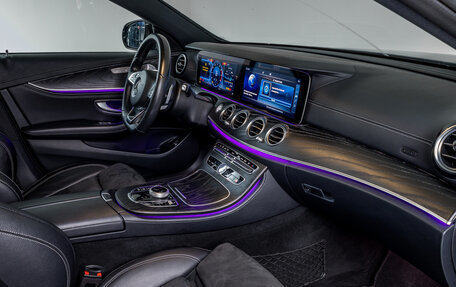 Mercedes-Benz E-Класс, 2018 год, 3 100 000 рублей, 8 фотография