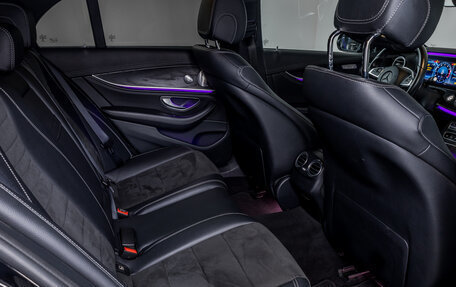 Mercedes-Benz E-Класс, 2018 год, 3 100 000 рублей, 10 фотография