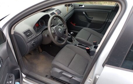 Volkswagen Golf V, 2005 год, 600 000 рублей, 10 фотография