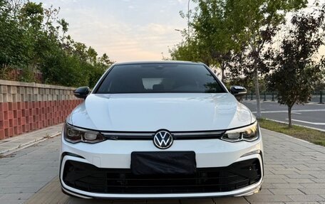 Volkswagen Golf VIII, 2022 год, 2 000 000 рублей, 2 фотография