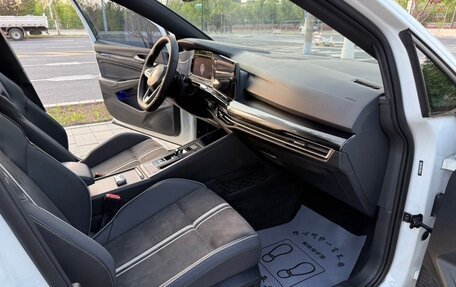 Volkswagen Golf VIII, 2022 год, 2 000 000 рублей, 9 фотография