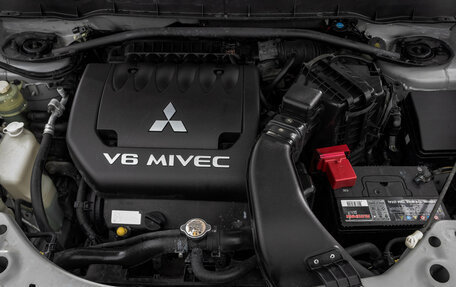 Mitsubishi Outlander III рестайлинг 3, 2007 год, 1 299 000 рублей, 7 фотография