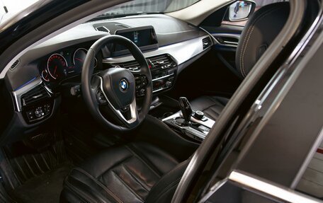 BMW 5 серия, 2018 год, 2 595 000 рублей, 13 фотография