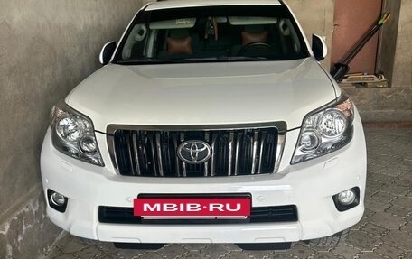 Toyota Land Cruiser Prado 150 рестайлинг 2, 2013 год, 4 100 000 рублей, 5 фотография