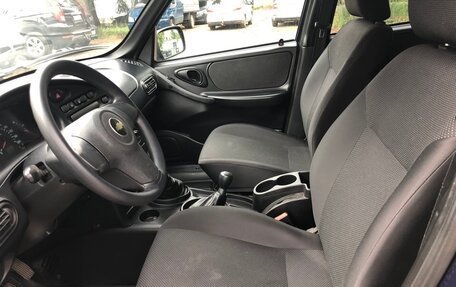 Chevrolet Niva I рестайлинг, 2017 год, 670 000 рублей, 7 фотография
