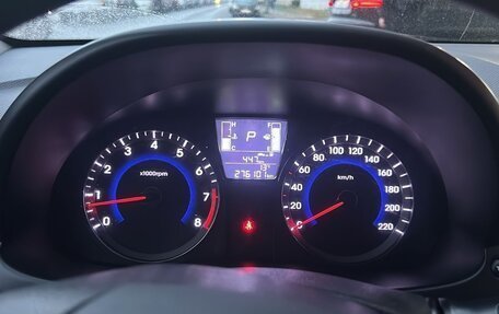 Hyundai Solaris II рестайлинг, 2016 год, 1 000 000 рублей, 5 фотография
