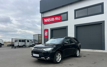 Mitsubishi Outlander III рестайлинг 3, 2012 год, 1 649 000 рублей, 2 фотография