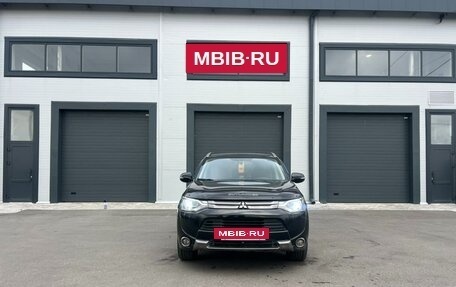 Mitsubishi Outlander III рестайлинг 3, 2012 год, 1 649 000 рублей, 9 фотография