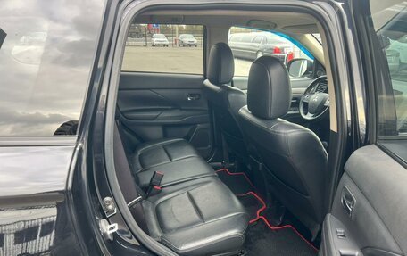 Mitsubishi Outlander III рестайлинг 3, 2012 год, 1 649 000 рублей, 18 фотография