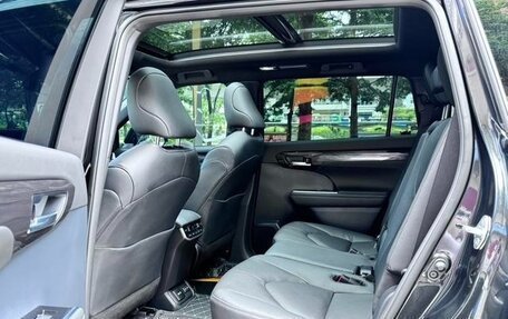 Toyota Crown, 2023 год, 3 875 793 рублей, 13 фотография